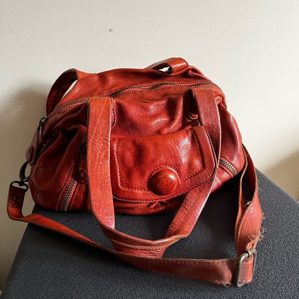 Leather Linea Pelle purse